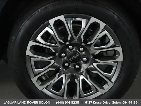 Used 2023 GMC Yukon XL Denali Ultimate AWD/4WD image 44