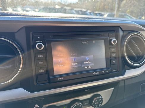 Used 2016 Toyota Tacoma SR5 image 4