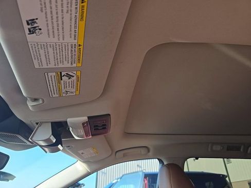 Certified 2025 Nissan Pathfinder Platinum w/ Cargo Package FWD image 3