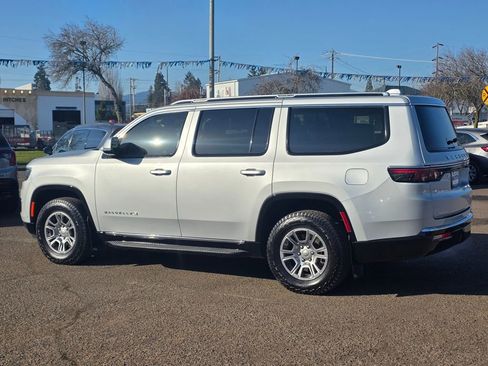 Used 2022 Jeep Wagoneer Series I image 23