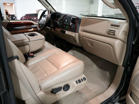 Used 2005 Ford F350 4x4 Crew Cab DRW Super Duty image 24