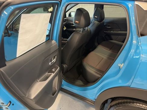 New 2026 Nissan Kicks SR w/ SR Premium Package AWD/4WD image 12