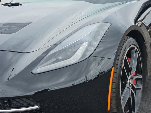 Used 2017 Chevrolet Corvette Stingray Coupe RWD image 18