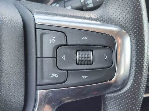 Used 2025 Chevrolet Blazer LT AWD/4WD image 13