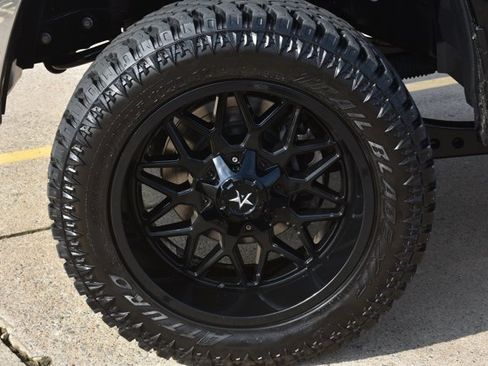 Used 2022 RAM 2500 Big Horn AWD/4WD image 11