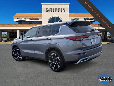 Used 2024 Mitsubishi Outlander SE image 8