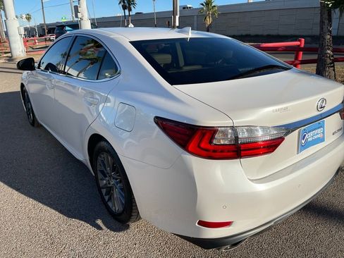 Used 2018 Lexus ES 350 350 w/ Premier Package image 4