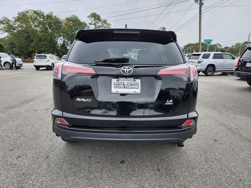 Used 2018 Toyota RAV4 LE w/ All Weather Liner Package image 4