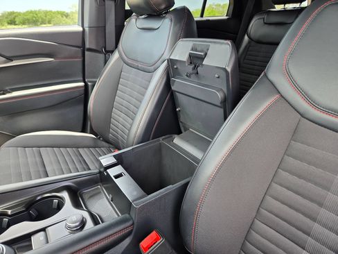 Used 2025 Ford Explorer ST-Line RWD image 30