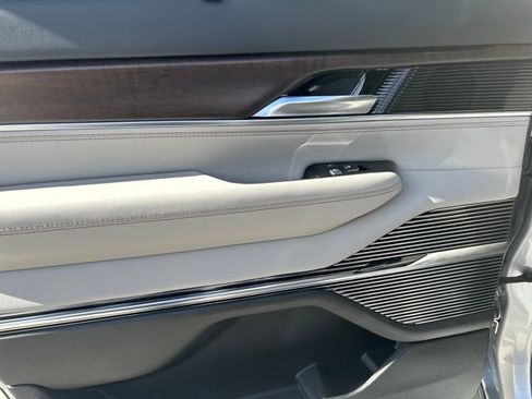New 2024 Jeep Grand Wagoneer Series I w/ Rear Seat Video Group 1 AWD/4WD image 10