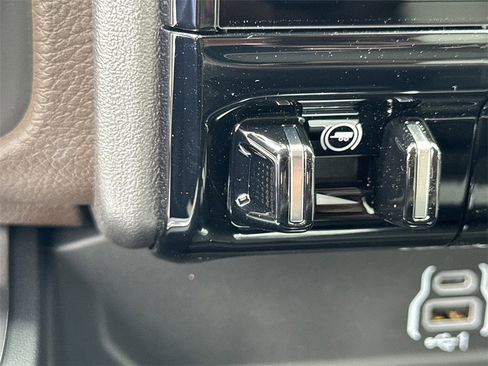 New 2026 RAM 1500 Laramie image 8