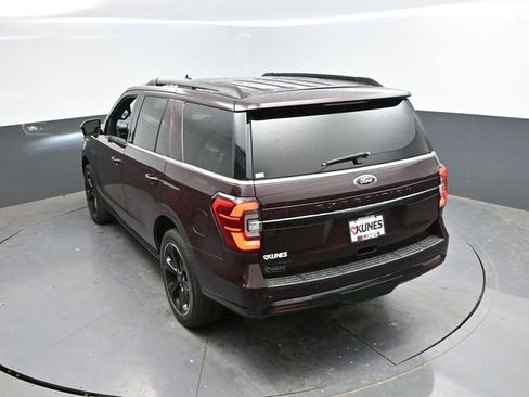 Used 2024 Ford Expedition Limited AWD/4WD image 43