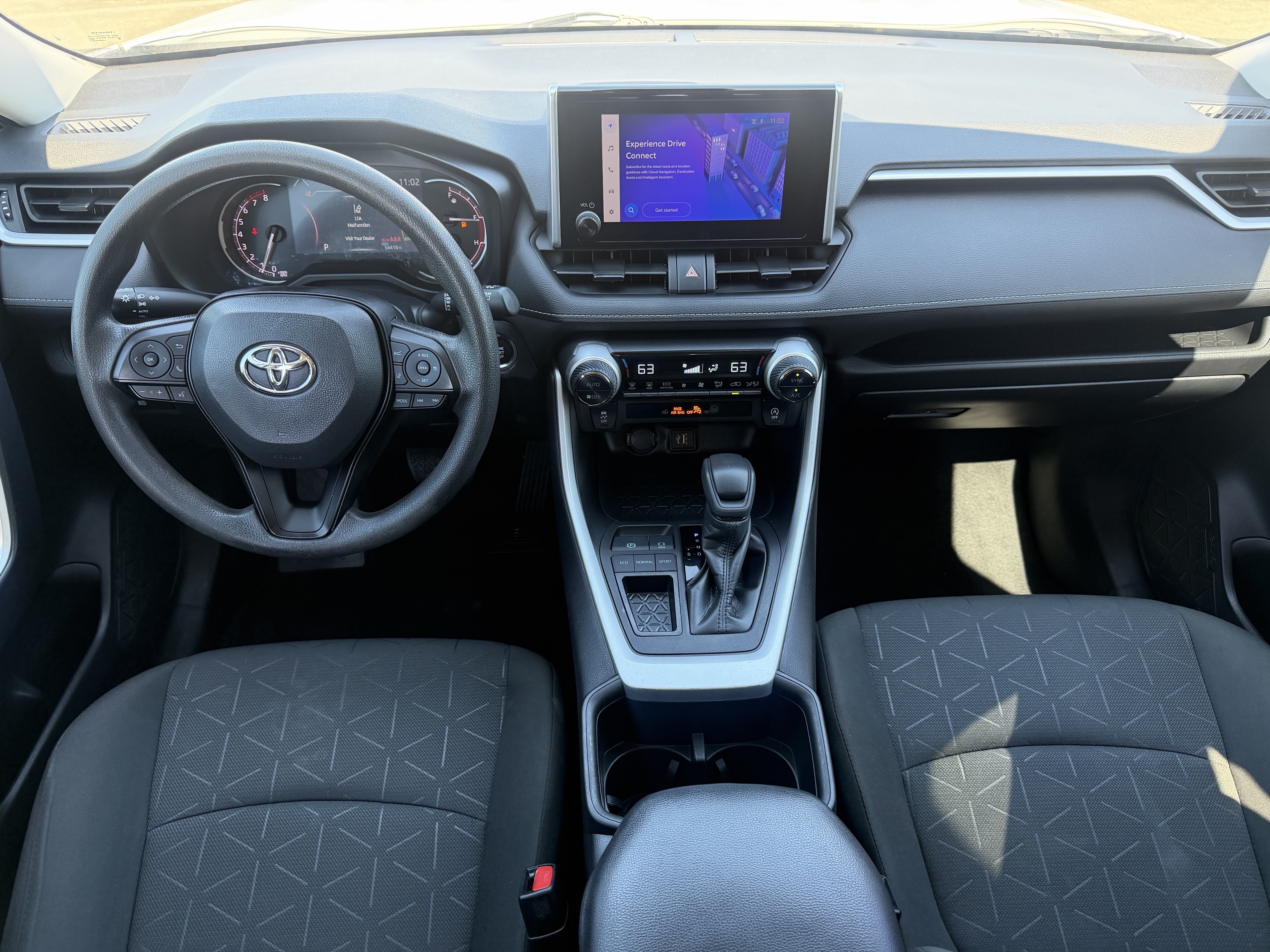 Used 2023 Toyota RAV4 XLE FWD image 20