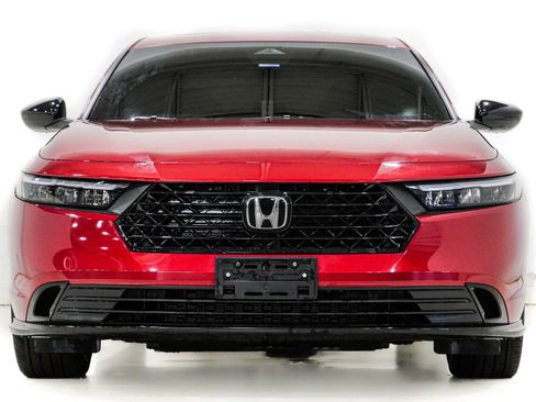 Used 2024 Honda Accord Sport image 2