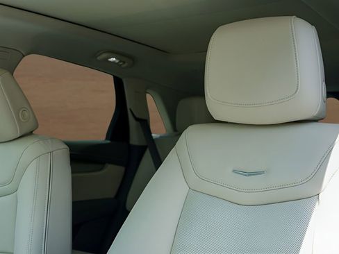 New 2026 Cadillac XT5 Premium Luxury w/ Driver Assist Package FWD image 11