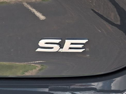 Used 2026 Toyota Camry SE FWD image 30