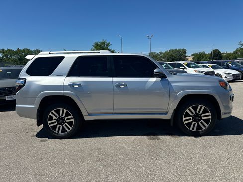 Used 2023 Toyota 4Runner Limited AWD/4WD image 3