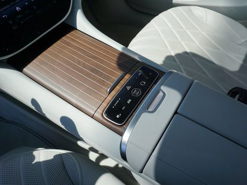 Certified 2023 Mercedes-Benz EQS 580 4MATIC Sedan image 20