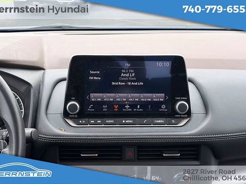 Used 2023 Nissan Rogue SV AWD/4WD image 9