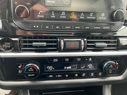 Used 2025 Nissan Pathfinder Platinum w/ Lighting Package (N92) image 46