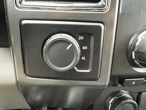 Used 2017 Ford F150 XLT AWD/4WD image 25