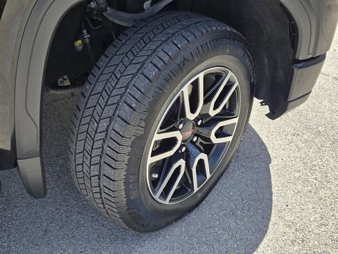 Used 2024 GMC Sierra 1500 AT4 w/ Technology Package image 7