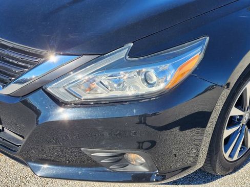 Used 2016 Nissan Altima 2.5 SV w/ Convenience Package image 7