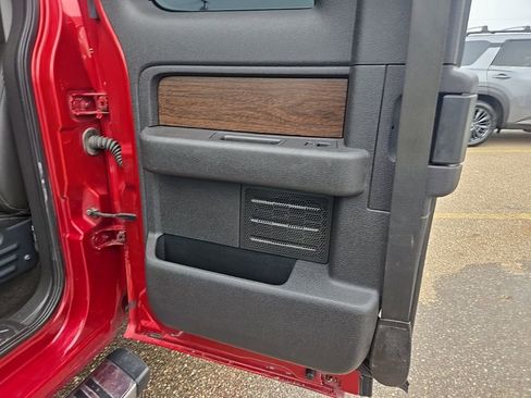 Used 2013 Ford F150 Lariat w/ Luxury Equipment Group image 32