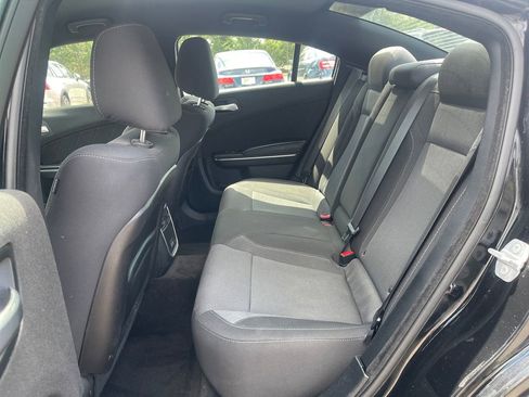 Used 2016 Dodge Charger SXT RWD image 15