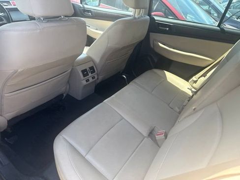 Used 2017 Subaru Outback 2.5i Limited AWD/4WD image 27