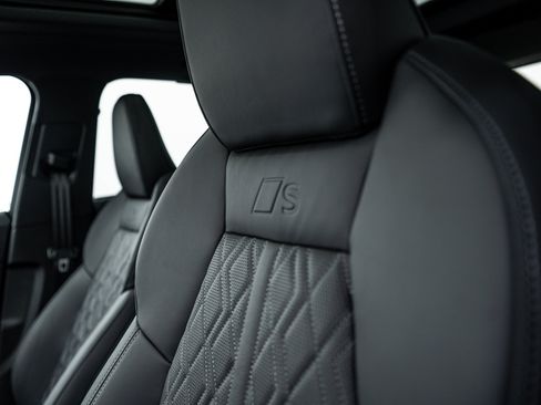 New 2025 Audi SQ5 Premium Plus image 17