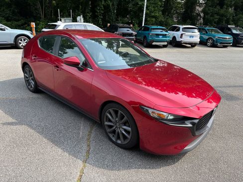 Used 2019 MAZDA MAZDA3 Hatchback w/ Preferred Package FWD image 14