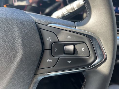 New 2026 Chevrolet Trax LT w/ Sunroof Package FWD image 15