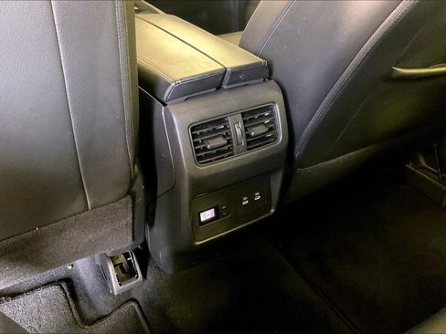 Used 2024 Nissan Rogue SL w/ SL Premium Package FWD image 30