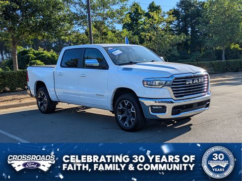 Used 2025 RAM 1500 Laramie AWD/4WD image 1