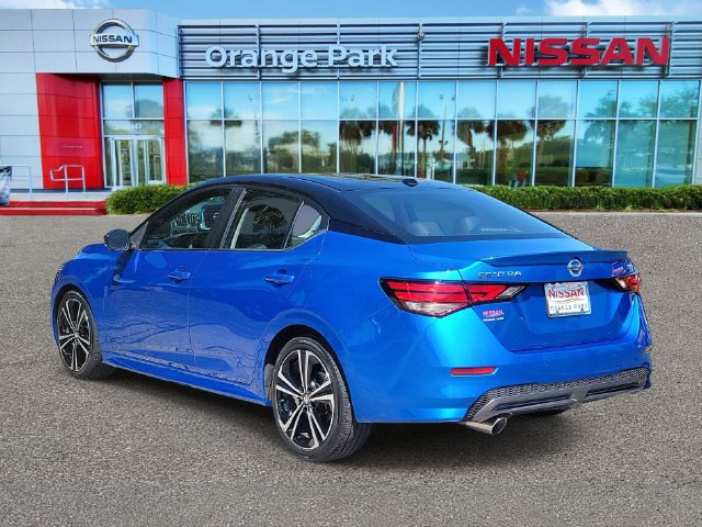 Used 2023 Nissan Sentra SR w/ SR Premium Package FWD image 3