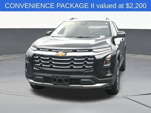 Used 2025 Chevrolet Equinox LT w/ Convenience Package II FWD image 2