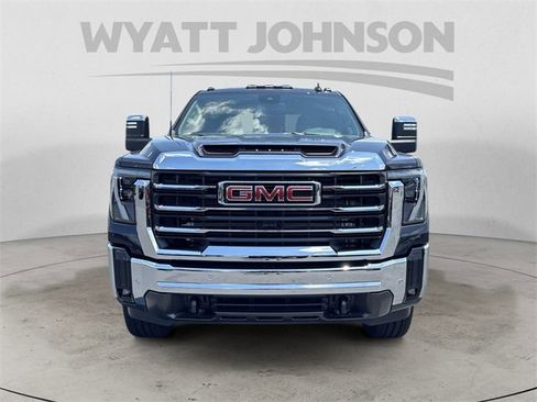 New 2025 GMC Sierra 2500 SLT w/ SLT Premium Package image 8