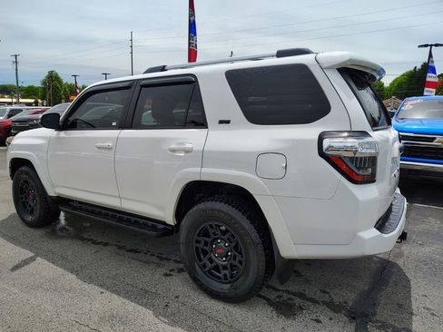 Used 2024 Toyota 4Runner SR5 Premium w/ Moonroof Package AWD/4WD image 6