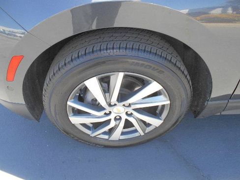 Used 2022 Chevrolet Equinox Premier AWD/4WD image 22