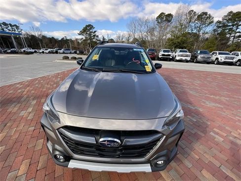 Used 2023 Subaru Outback Limited XT image 2