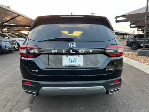 Used 2026 Honda Pilot Elite image 5
