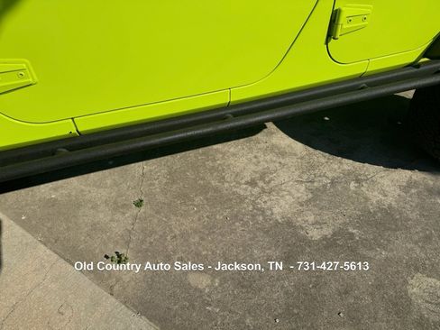 Used 2016 Jeep Wrangler Unlimited Rubicon image 10