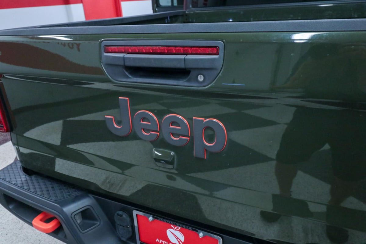 Used 2021 Jeep Gladiator Mojave AWD/4WD image 27
