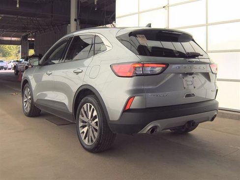 Certified 2022 Ford Escape Titanium w/ Class II Trailer Tow Package image 10