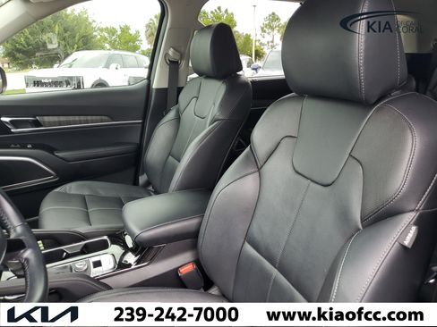Certified 2024 Kia Telluride EX w/ EX Captain's Chair Package FWD image 30