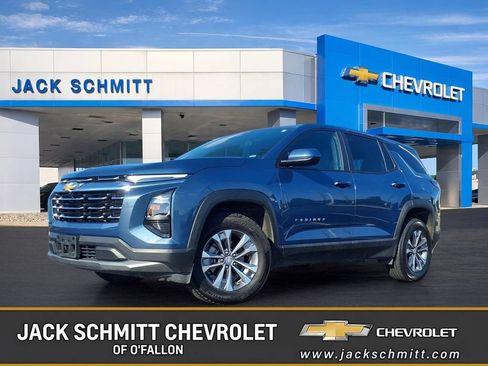 Used 2026 Chevrolet Equinox LT w/ Convenience Package II AWD/4WD image 1