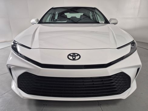 New 2026 Toyota Camry LE FWD image 7