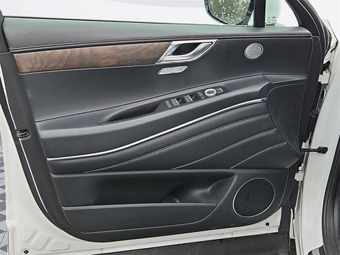 Used 2024 Genesis GV80 2.5T image 10