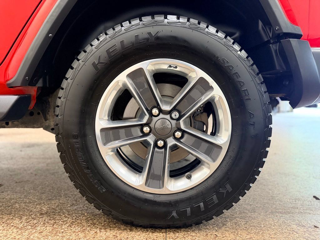 Used 2021 Jeep Wrangler Unlimited Sahara w/ Uconnect 4C Nav & Sound Group AWD/4WD image 25
